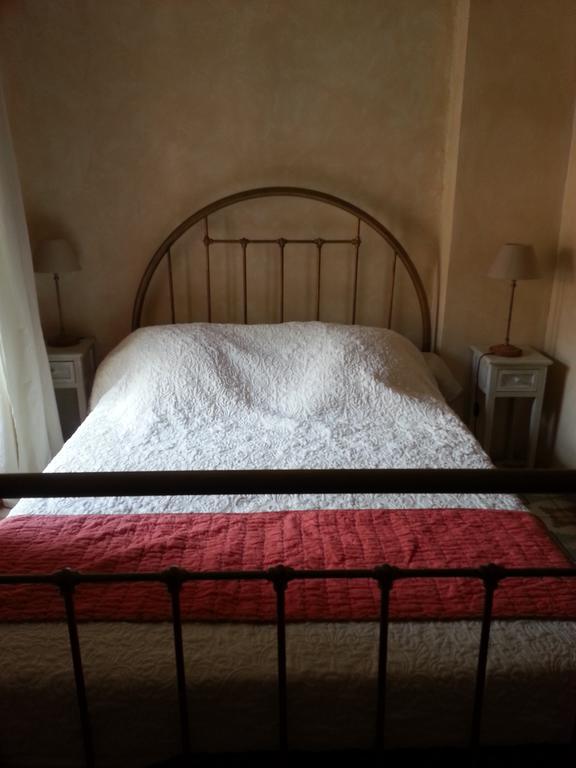 Le Patio Des Cigales Bed & Breakfast Roquefort-des-Corbieres Ruang foto