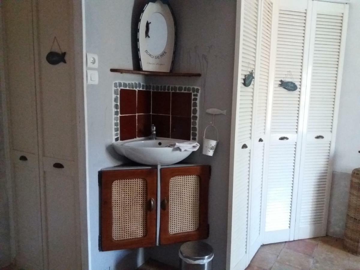 Le Patio Des Cigales Bed & Breakfast Roquefort-des-Corbieres Bagian luar foto