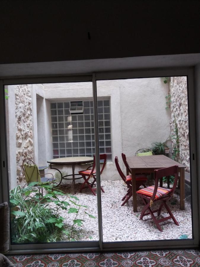 Le Patio Des Cigales Bed & Breakfast Roquefort-des-Corbieres Bagian luar foto